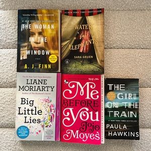 Book Bundle - popular movies or tv series